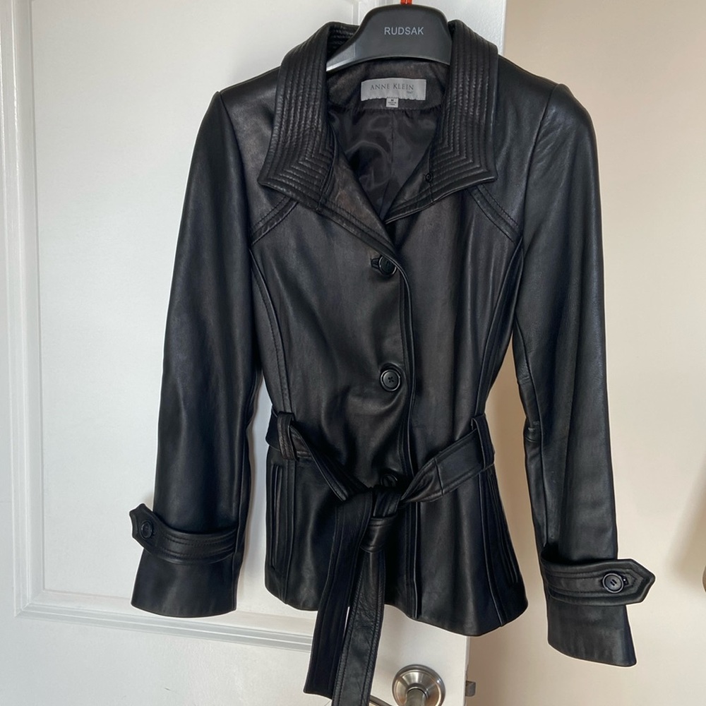 Beautiful Anne Klein genuine leather jacket